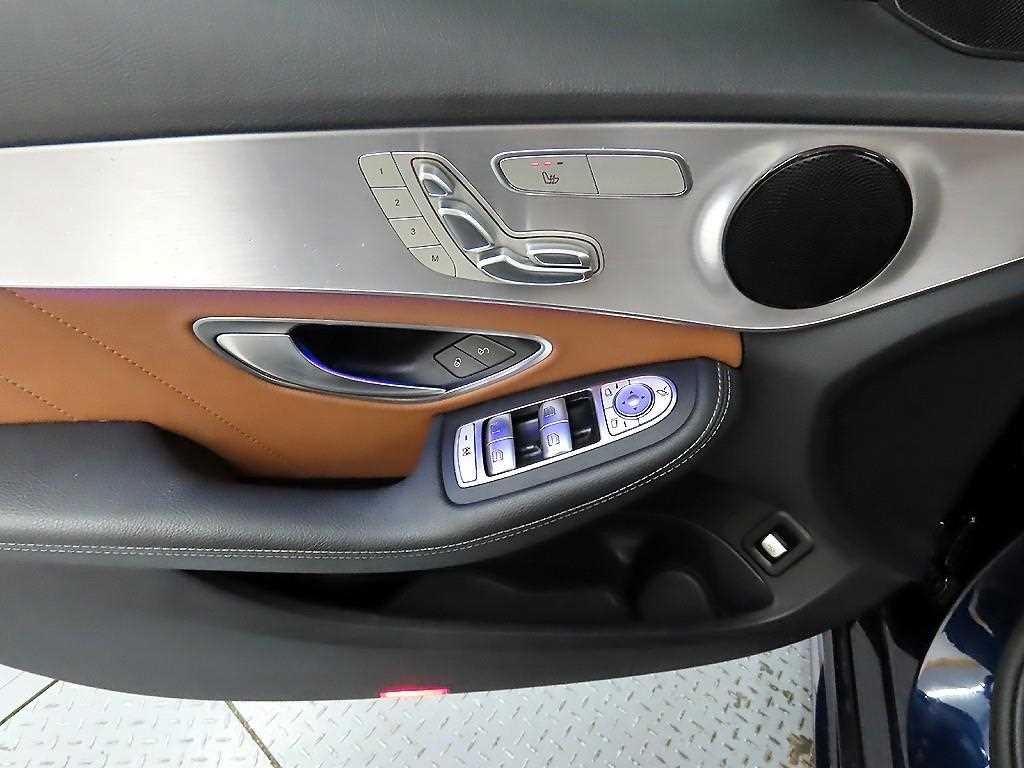 벤츠 C 클래스 C클래스 W205 C200 AMG LINE 이미지 11