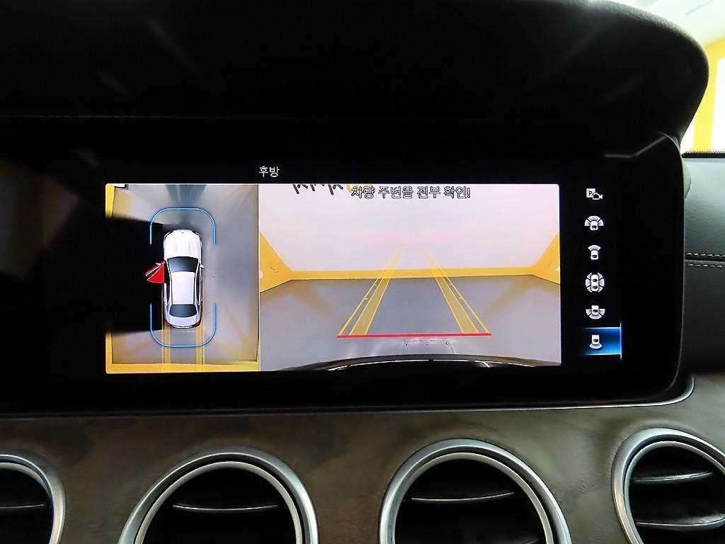벤츠 E 클래스 E-클래스 W213 E300e 4MATIC 익스클루시브 이미지 15