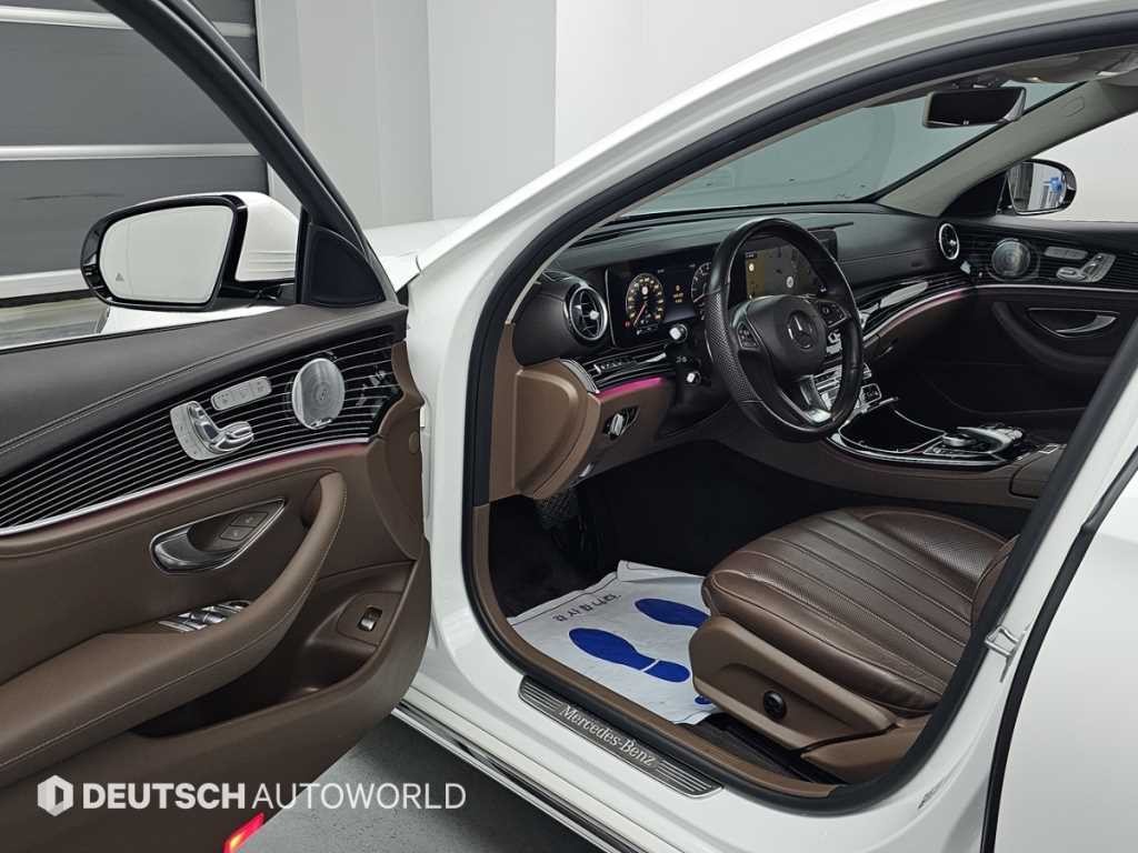 벤츠 E 클래스 E-클래스 W213 E400 4MATIC 익스클루시브 이미지 11