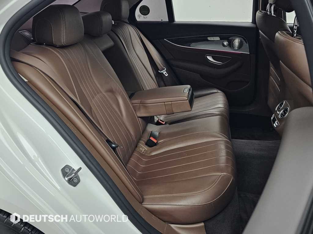 벤츠 E 클래스 E-클래스 W213 E400 4MATIC 익스클루시브 이미지 12