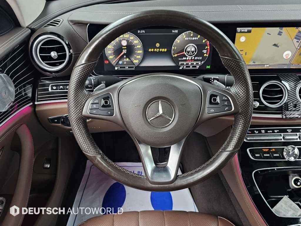 벤츠 E 클래스 E-클래스 W213 E400 4MATIC 익스클루시브 이미지 13
