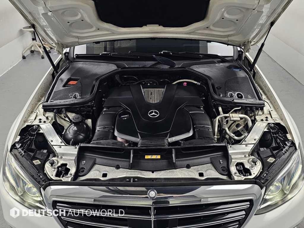 벤츠 E 클래스 E-클래스 W213 E400 4MATIC 익스클루시브 이미지 6