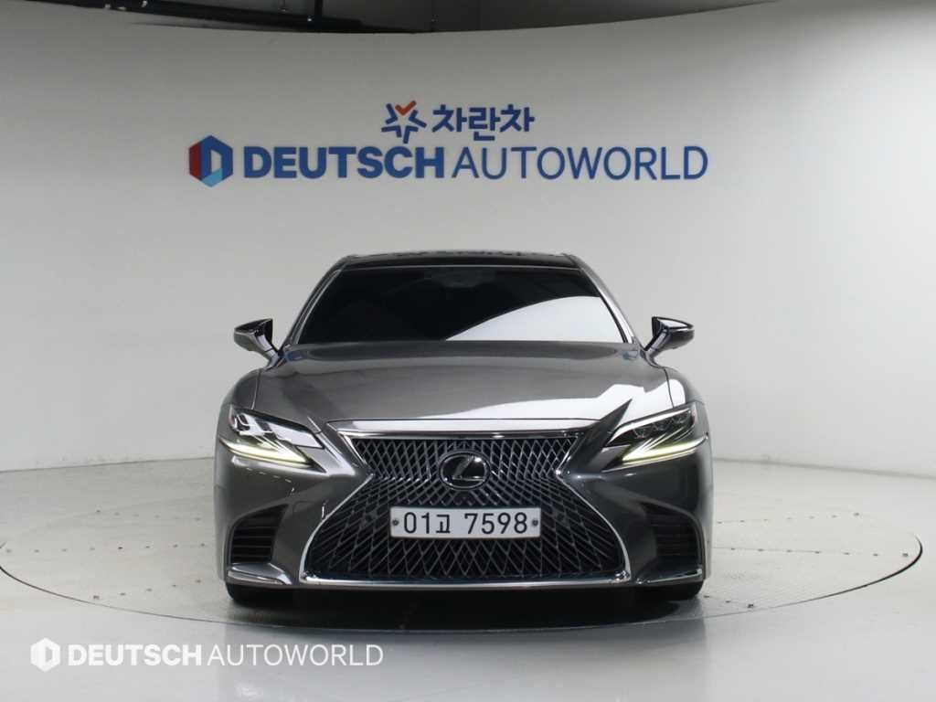 렉서스 LS LS500 3.5 플래티넘 AWD 이미지 3