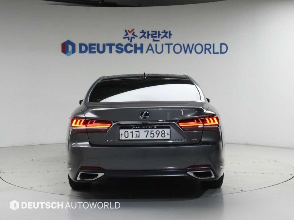 렉서스 LS LS500 3.5 플래티넘 AWD 이미지 4