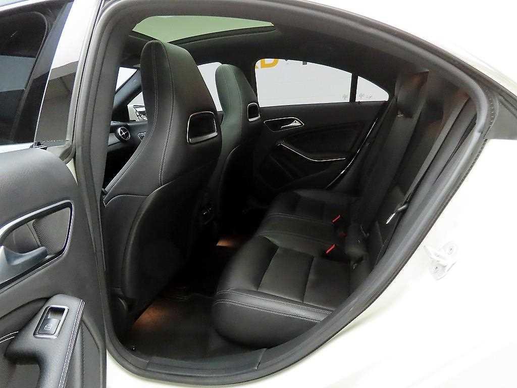 벤츠 CLA 클래스 CLA클래스 CLA 250 4MATIC 이미지 13