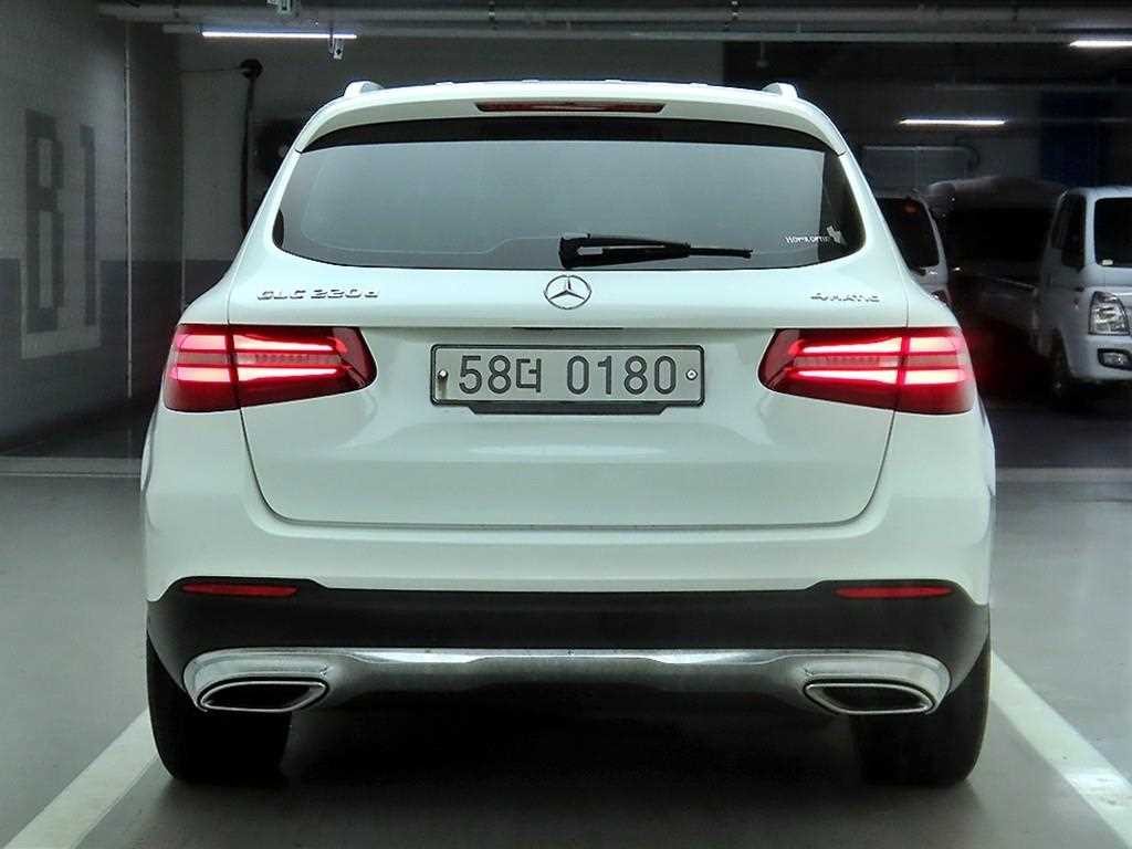 벤츠 GLC 클래스 GLC클래스 X253 GLC 220 d 4MATIC 이미지 3