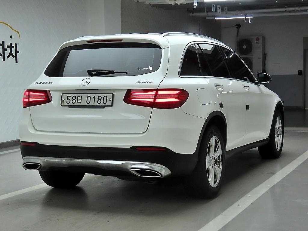 벤츠 GLC 클래스 GLC클래스 X253 GLC 220 d 4MATIC 이미지 4