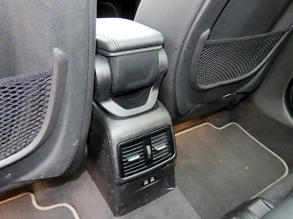 BMW X1 X1 (F48) xDrive 18d xLine 이미지 15