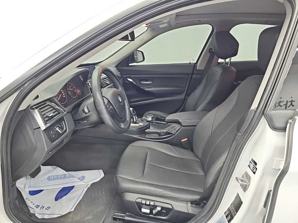 BMW 그란투리스모 3시리즈 GT (F34) GT 320D 이미지 11