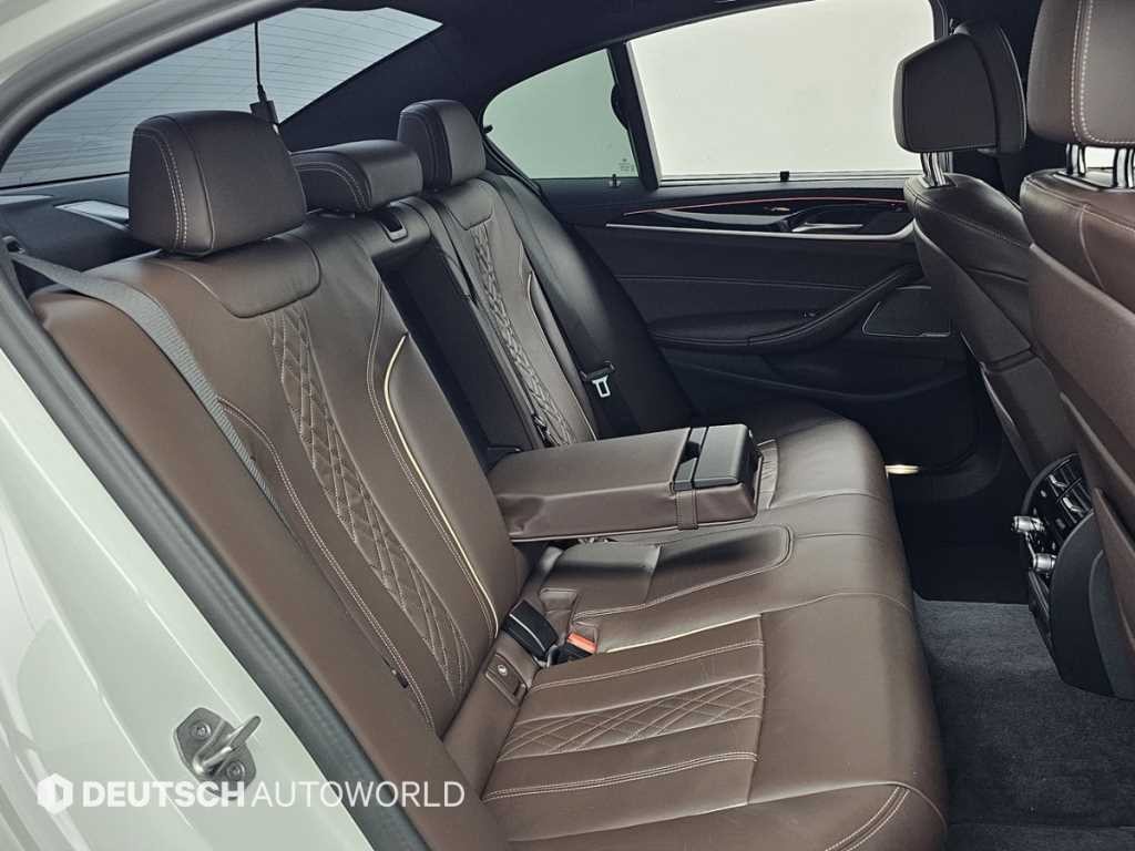 BMW 5시리즈 5시리즈 (G30) 530i M 스포츠 이미지 12