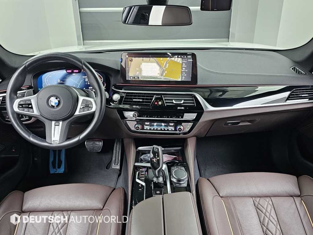 BMW 5시리즈 5시리즈 (G30) 530i M 스포츠 이미지 7