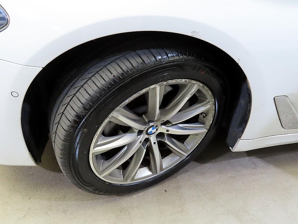 BMW 5시리즈 5시리즈 (G30) 520i 럭셔리 이미지 20