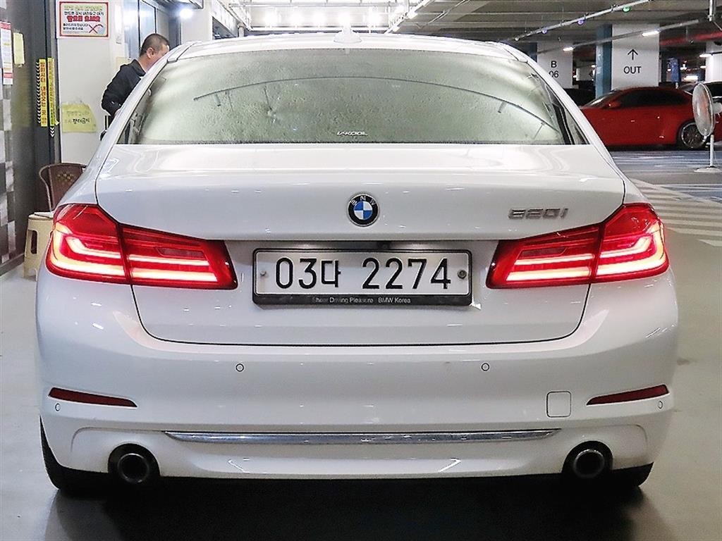 BMW 5시리즈 5시리즈 (G30) 520i 럭셔리 이미지 5