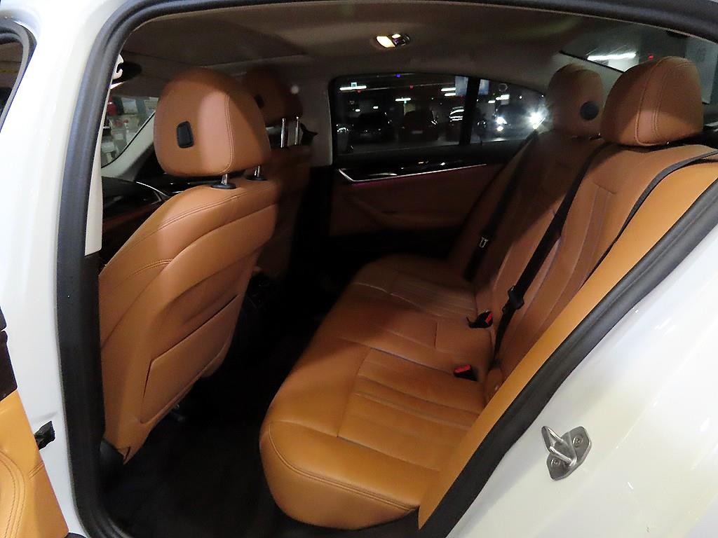 BMW 5시리즈 5시리즈 (G30) 520i 럭셔리 이미지 7