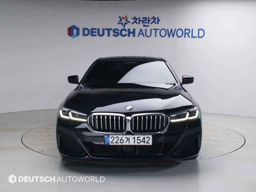 BMW 5시리즈 5시리즈 (G30) 523d M 스포츠 이미지 3