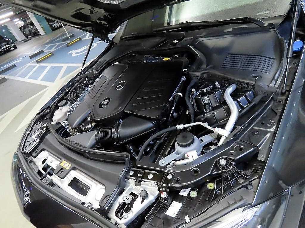벤츠 C 클래스 C클래스 W206 C300 4MATIC 아방가르드 이미지 19