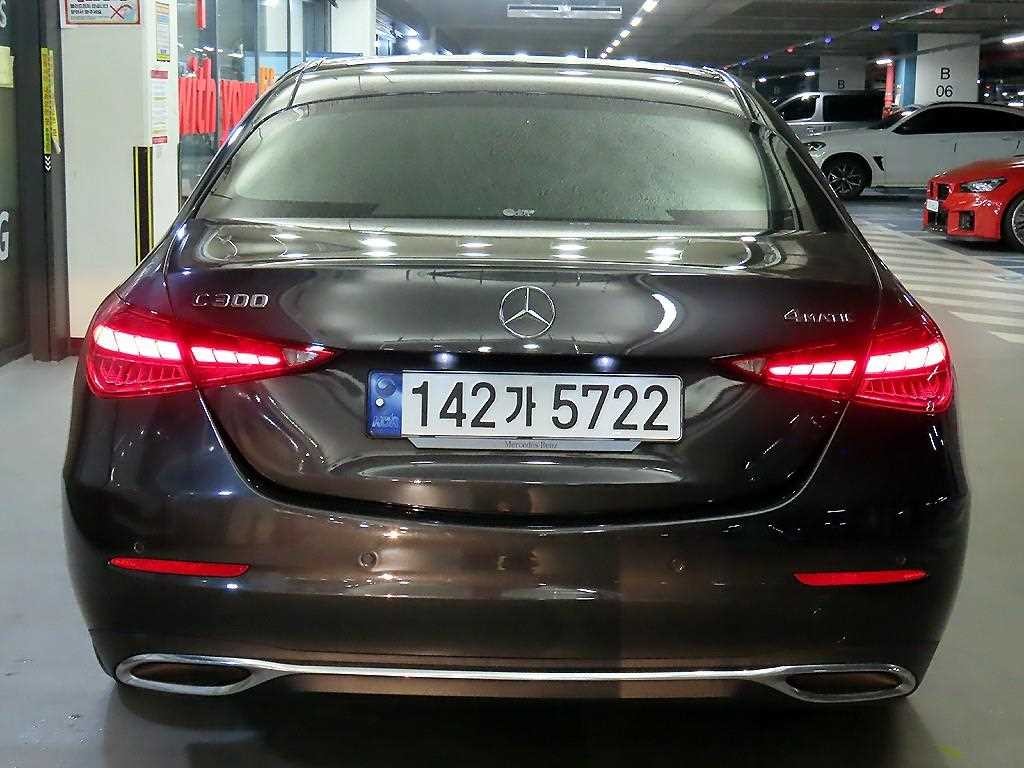 벤츠 C 클래스 C클래스 W206 C300 4MATIC 아방가르드 이미지 5
