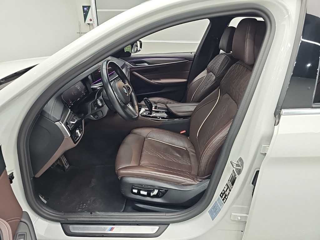 BMW 5시리즈 5시리즈 (G30) 523d xDrive M 스포츠 이미지 11