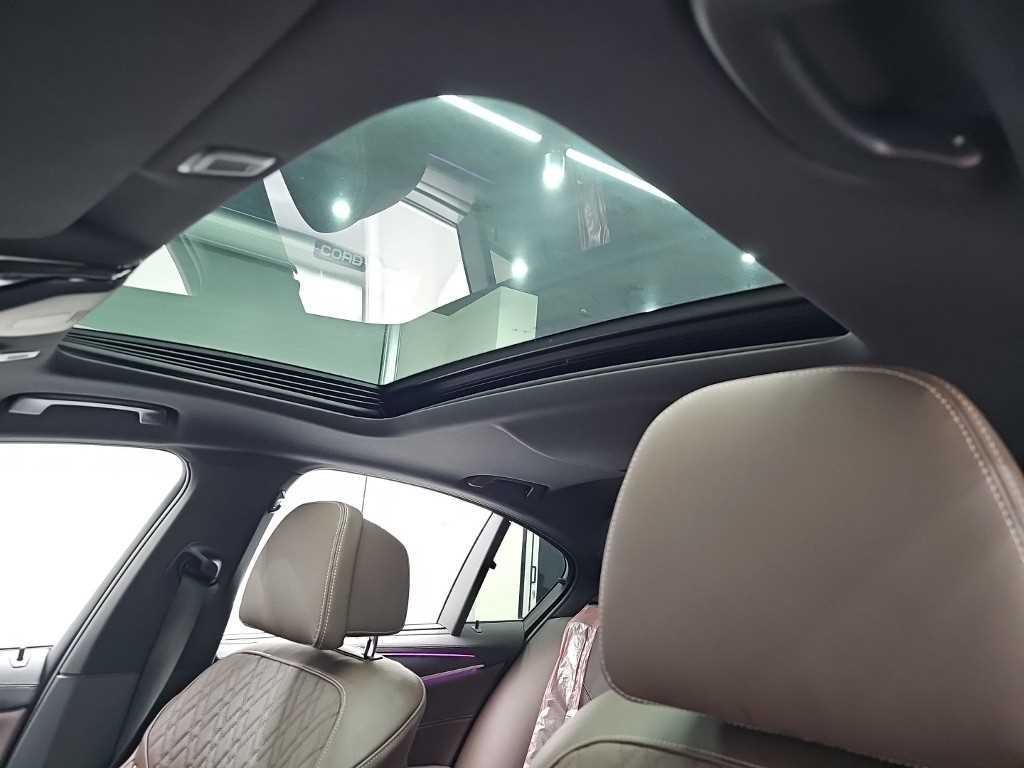 BMW 5시리즈 5시리즈 (G30) 523d xDrive M 스포츠 이미지 15