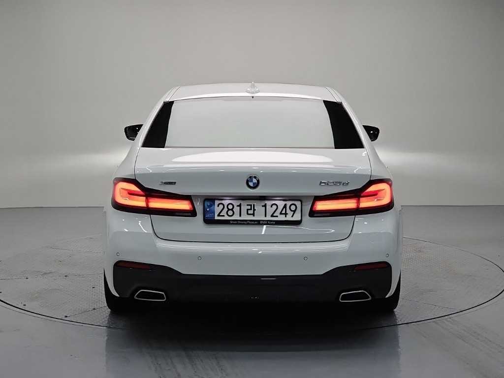 BMW 5시리즈 5시리즈 (G30) 523d xDrive M 스포츠 이미지 3