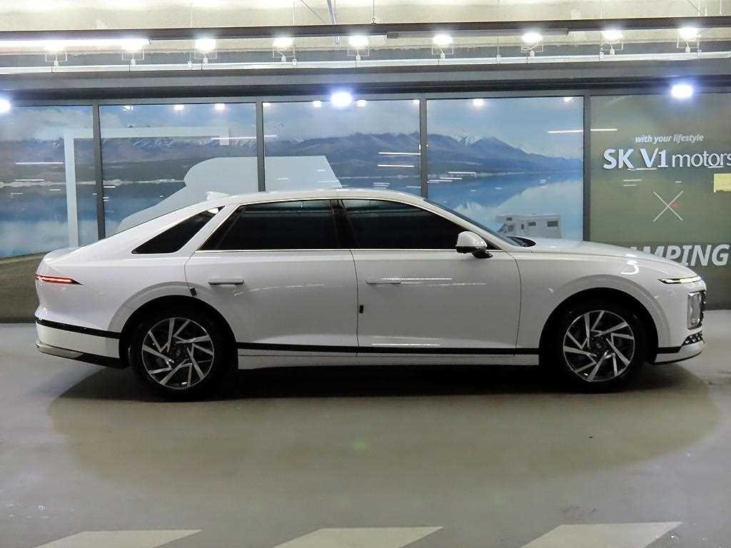 현대 그랜저 그랜저 (GN7) 가솔린 2.5 2WD 익스클루시브 이미지 3