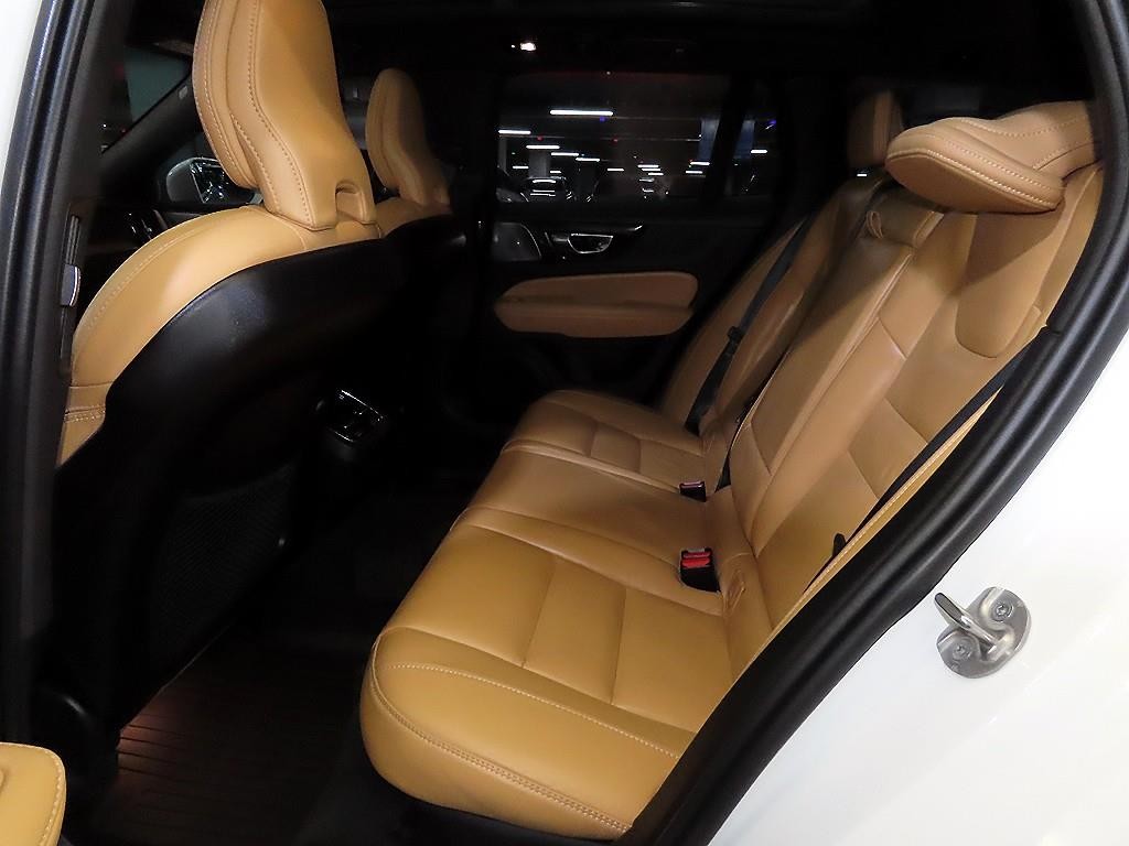볼보 V60 V60 크로스 컨트리 2세대 2.0 B5 울트라 AWD 이미지 7