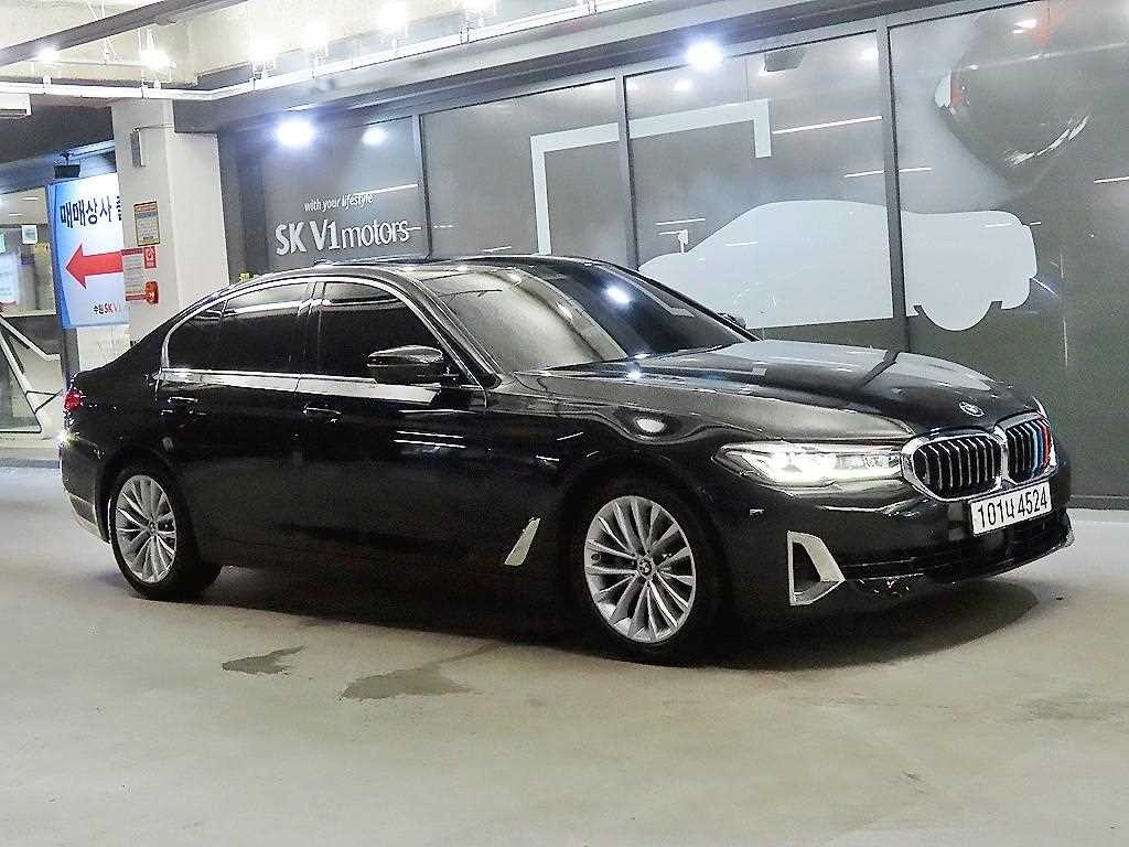 BMW 5시리즈 5시리즈 (G30) 520i 럭셔리 이미지 1