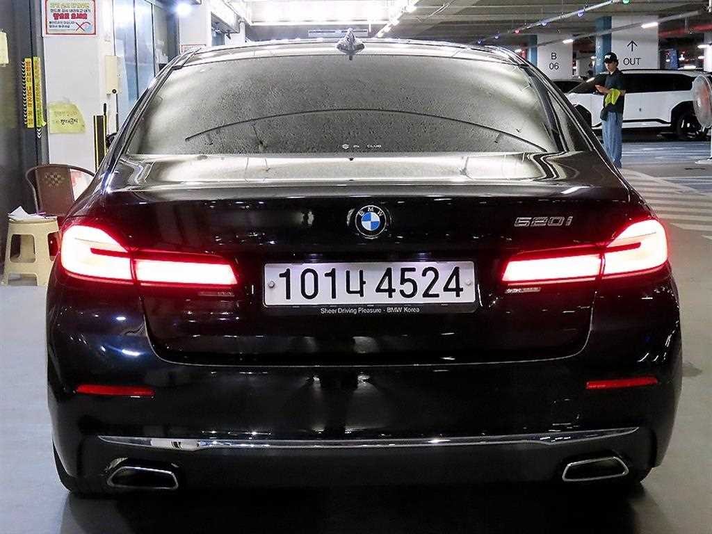 BMW 5시리즈 5시리즈 (G30) 520i 럭셔리 이미지 5