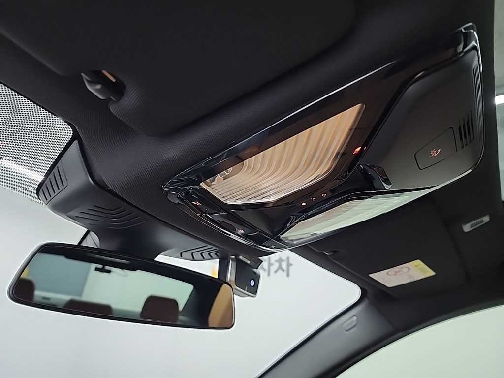 BMW 5시리즈 5시리즈 (G30) 520i M 스포츠 이미지 17