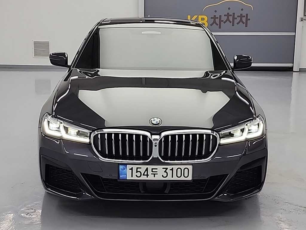 BMW 5시리즈 5시리즈 (G30) 520i M 스포츠 이미지 2
