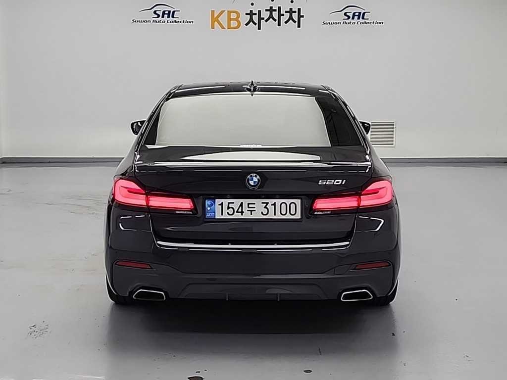 BMW 5시리즈 5시리즈 (G30) 520i M 스포츠 이미지 3