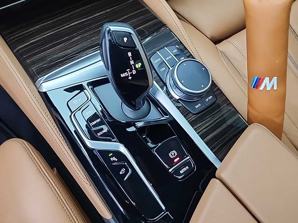 BMW 5시리즈 5시리즈 (G30) 520i M 스포츠 이미지 8