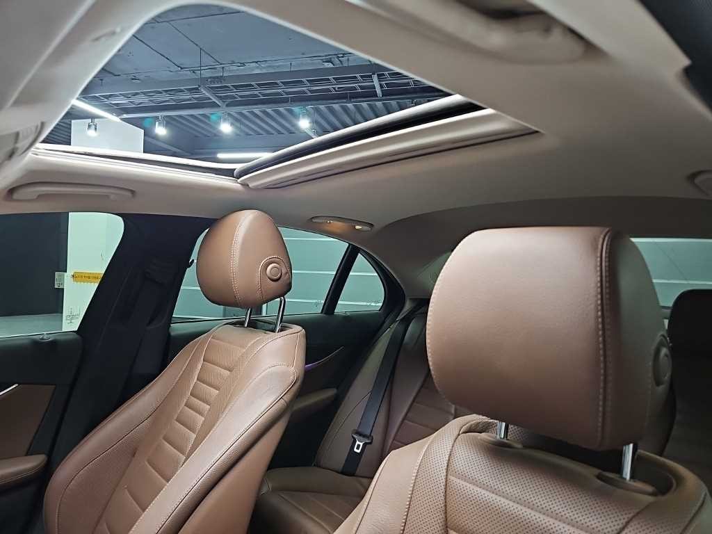 벤츠 E 클래스 E-클래스 W213 E300 아방가르드 인텔리전트 드라이브 이미지 13