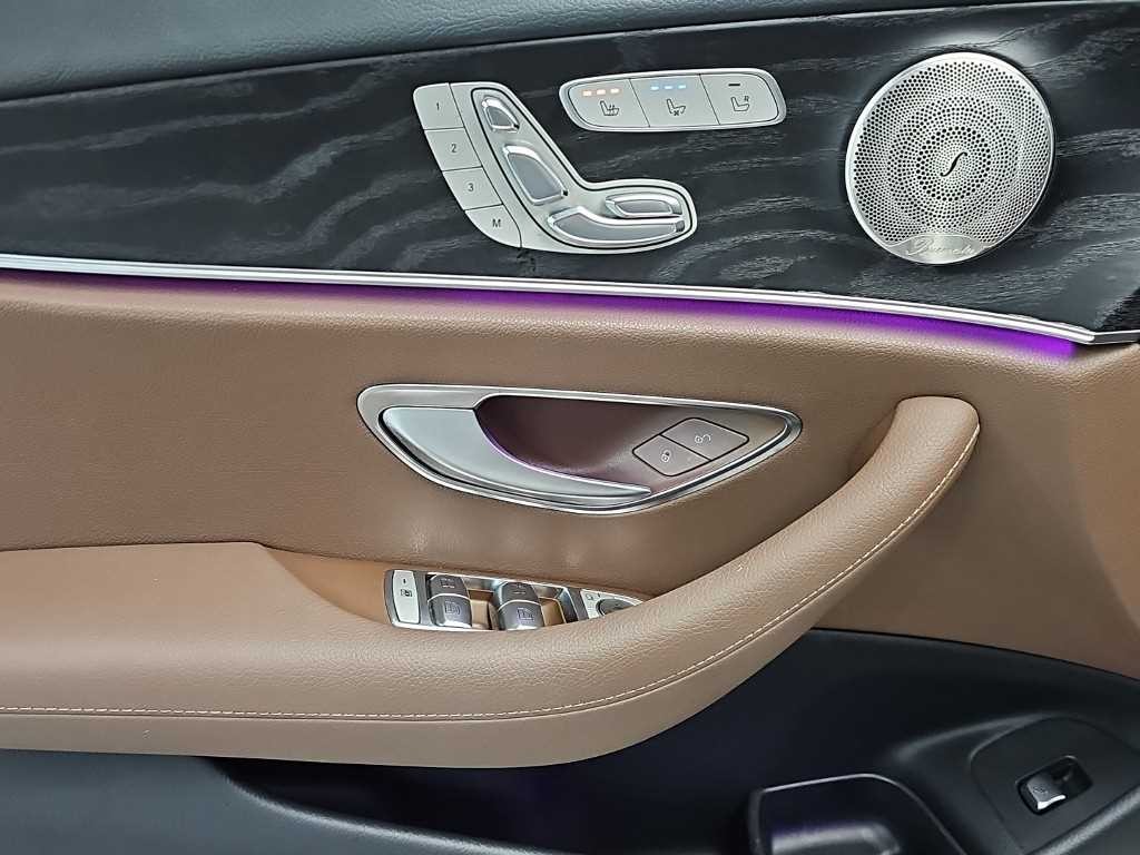 벤츠 E 클래스 E-클래스 W213 E300 아방가르드 인텔리전트 드라이브 이미지 16