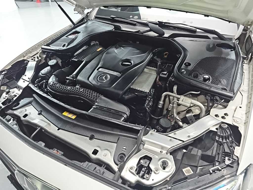 벤츠 E 클래스 E-클래스 W213 E300 아방가르드 인텔리전트 드라이브 이미지 5