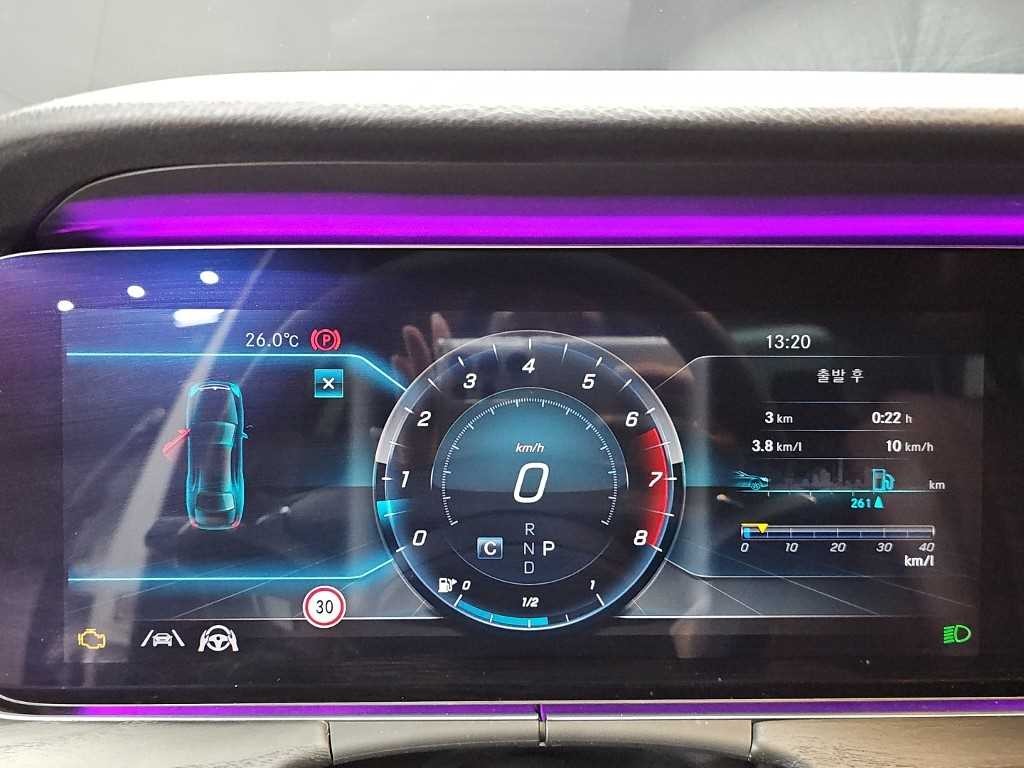 벤츠 E 클래스 E-클래스 W213 E300 아방가르드 인텔리전트 드라이브 이미지 6
