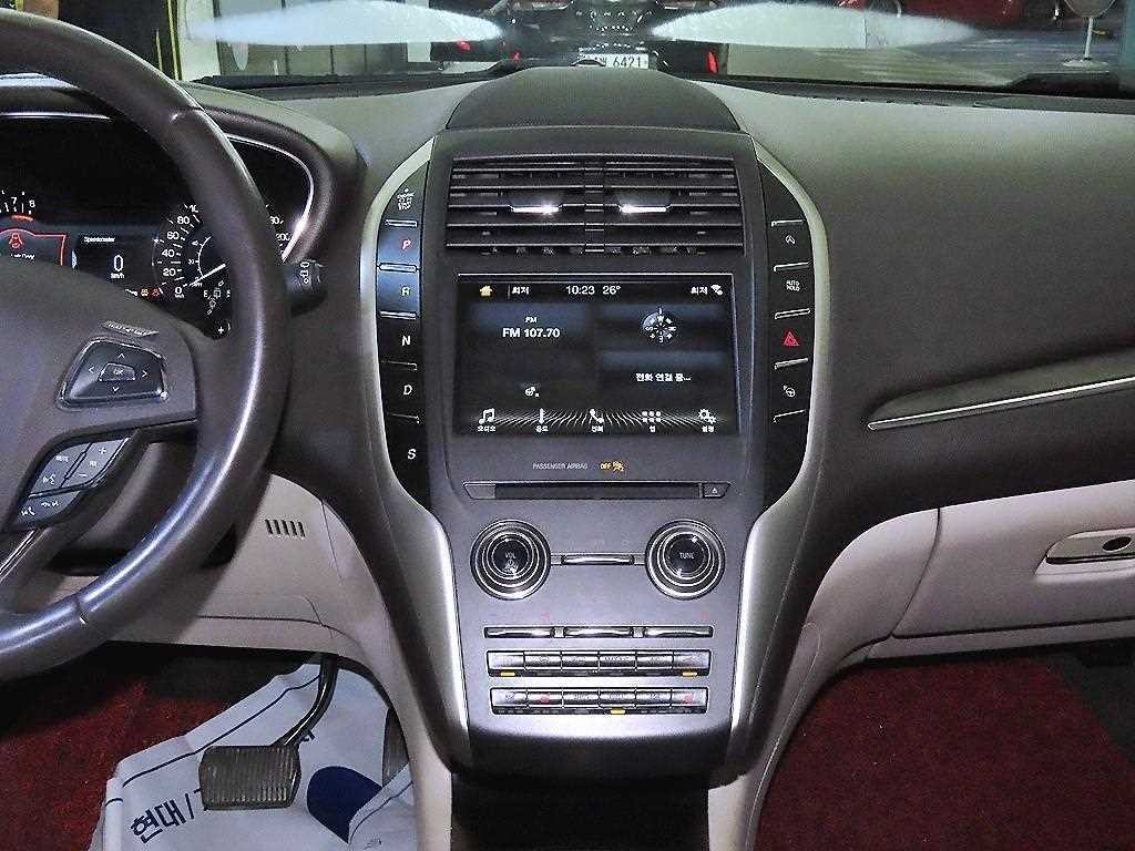 링컨 MKC 2.0 AWD 리저브 이미지 11