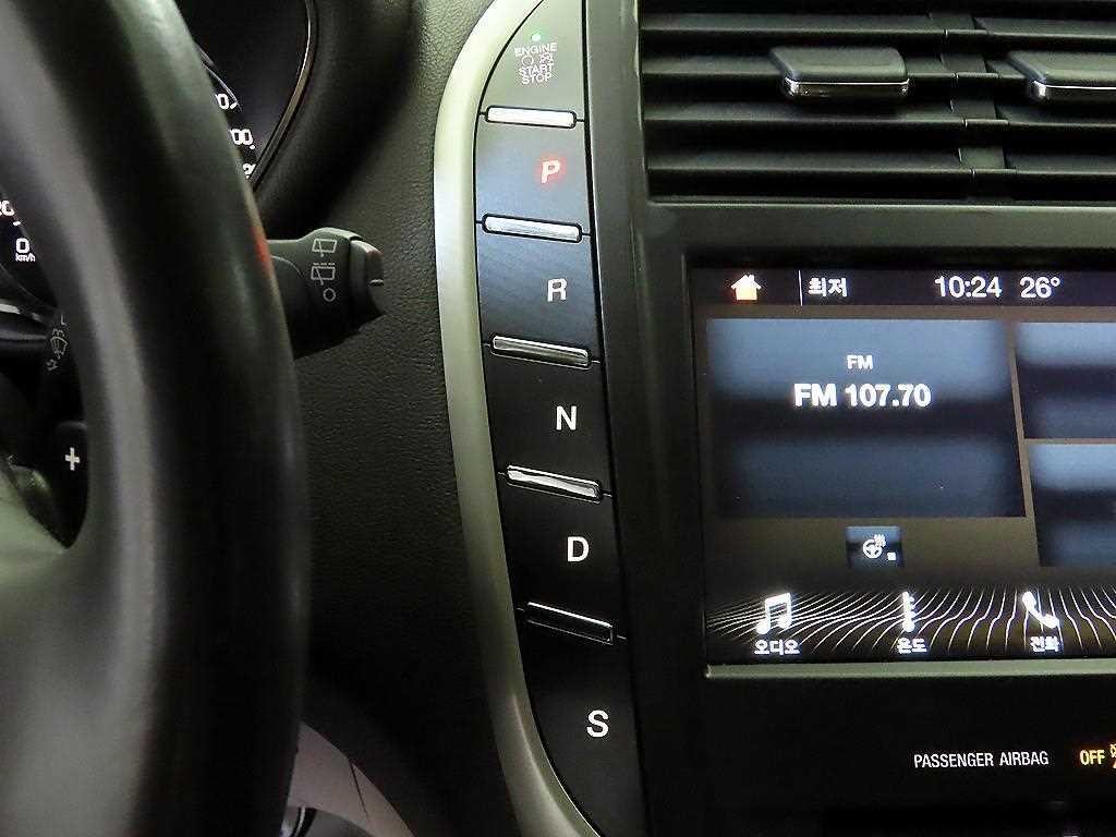 링컨 MKC 2.0 AWD 리저브 이미지 12