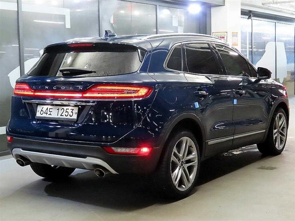 링컨 MKC 2.0 AWD 리저브 이미지 4