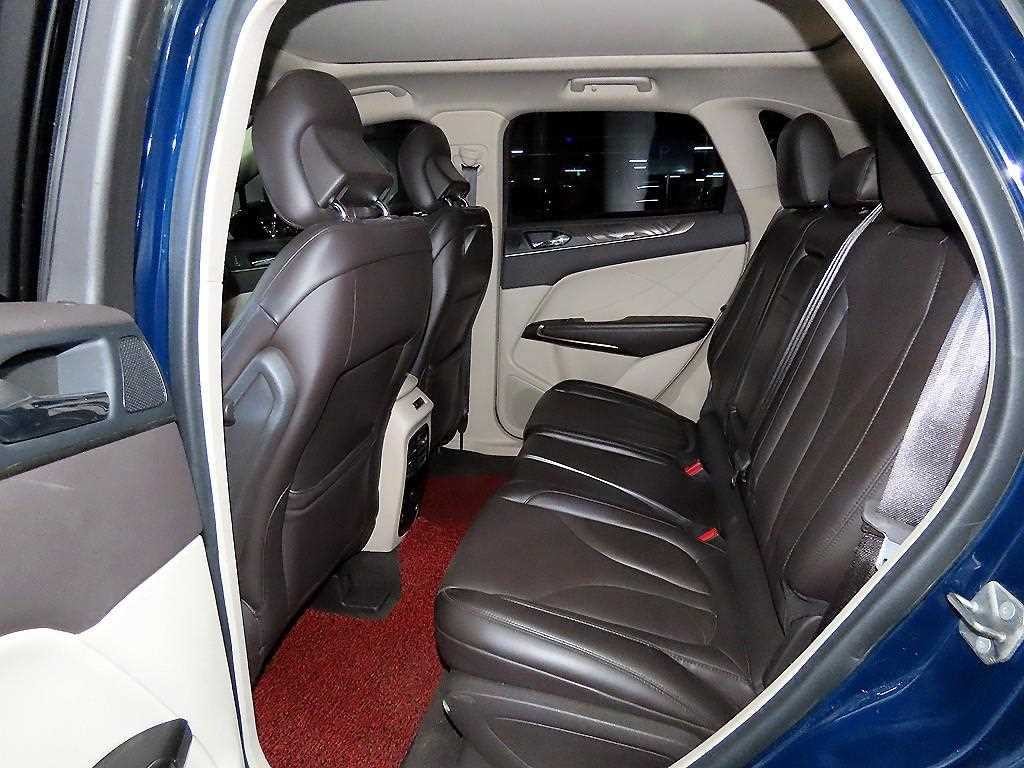 링컨 MKC 2.0 AWD 리저브 이미지 7