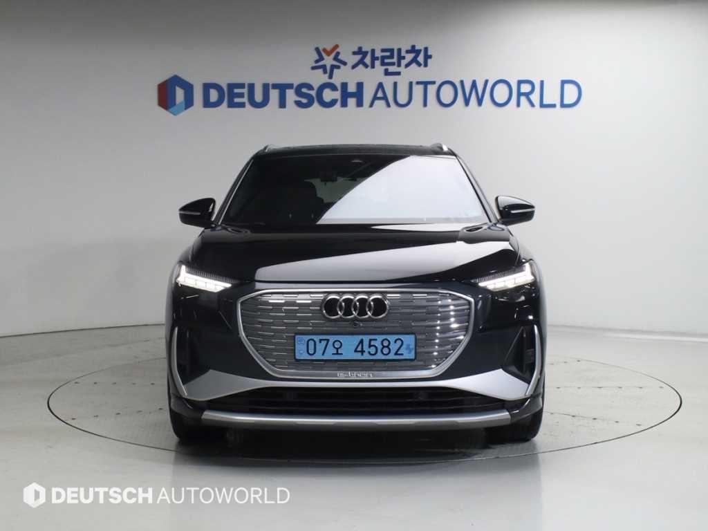 아우디 Q4 Q4 e-트론 40 프리미엄 이미지 3