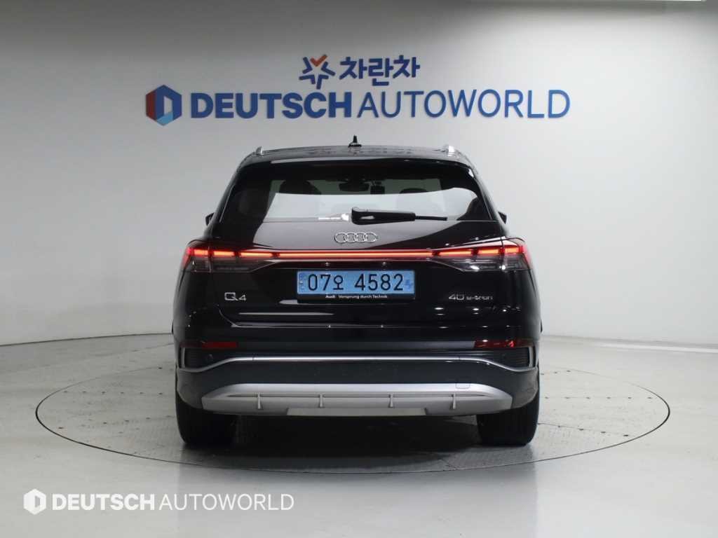 아우디 Q4 Q4 e-트론 40 프리미엄 이미지 4
