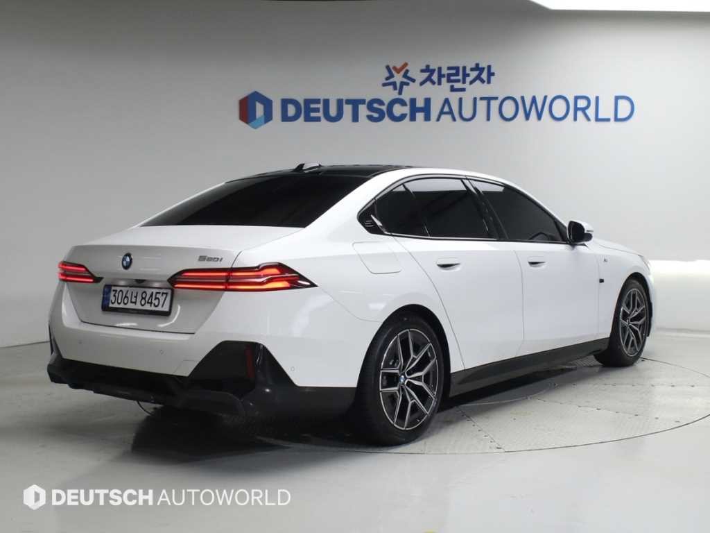 BMW 5시리즈 5시리즈 (G60) 520i M 스포츠 이미지 2