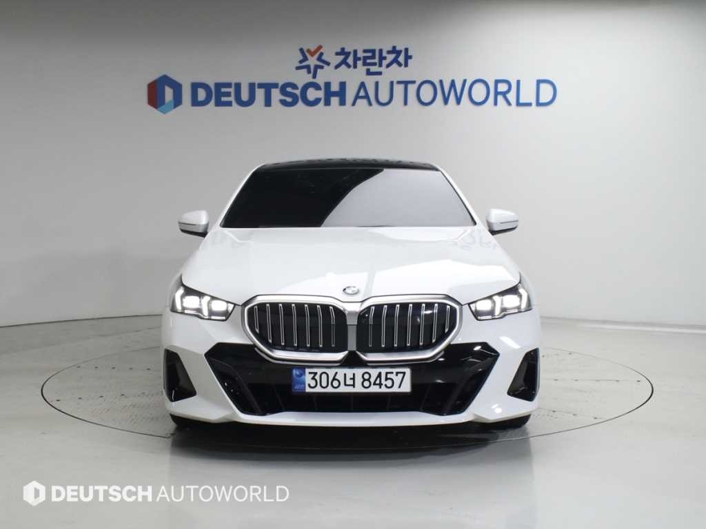 BMW 5시리즈 5시리즈 (G60) 520i M 스포츠 이미지 3