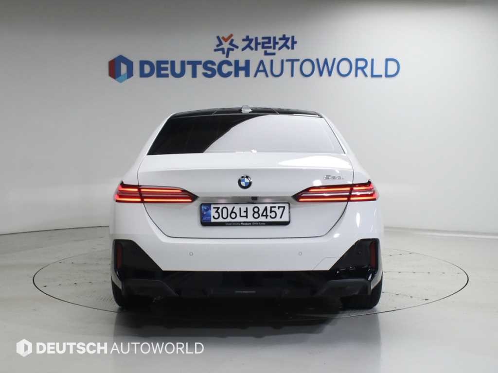 BMW 5시리즈 5시리즈 (G60) 520i M 스포츠 이미지 4