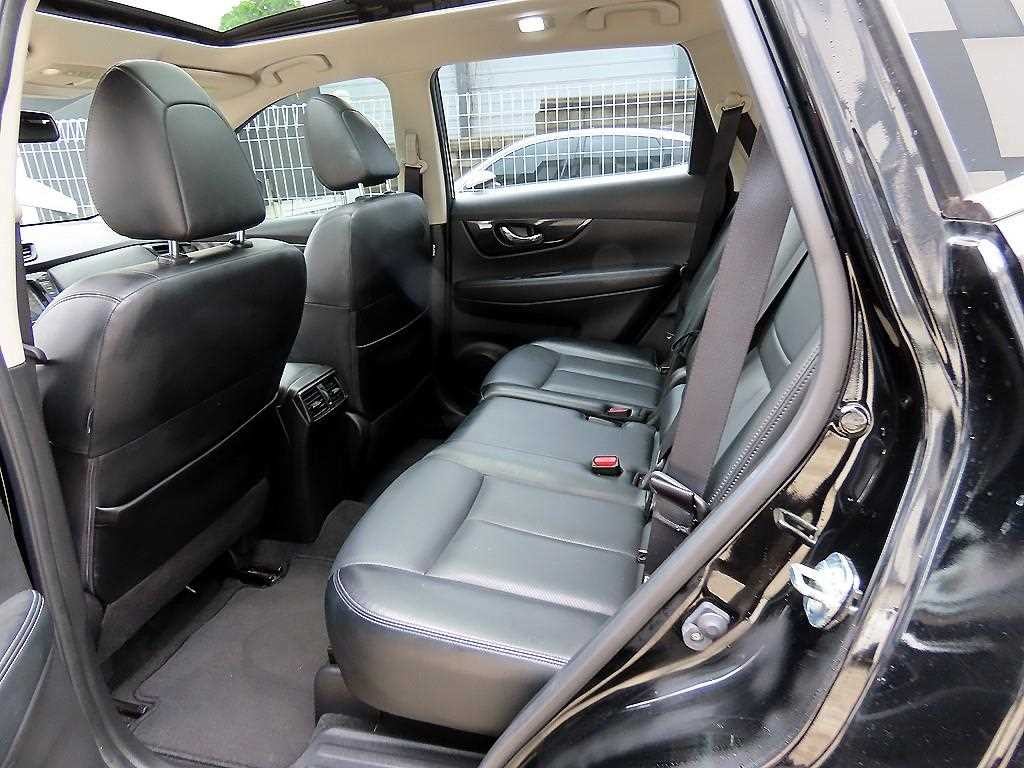 닛산 엑스트레일 2.5 4WD 이미지 6