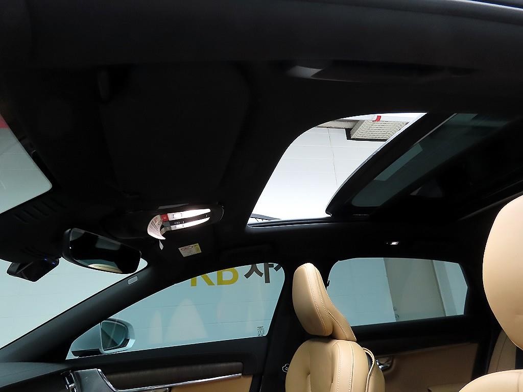 볼보 S90 B5 얼티메이트 브라이트 이미지 16