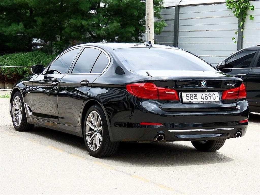 BMW 5시리즈 5시리즈 (G30) 520i 럭셔리 이미지 3