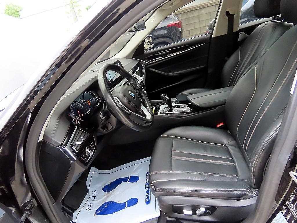 BMW 5시리즈 5시리즈 (G30) 520i 럭셔리 이미지 5