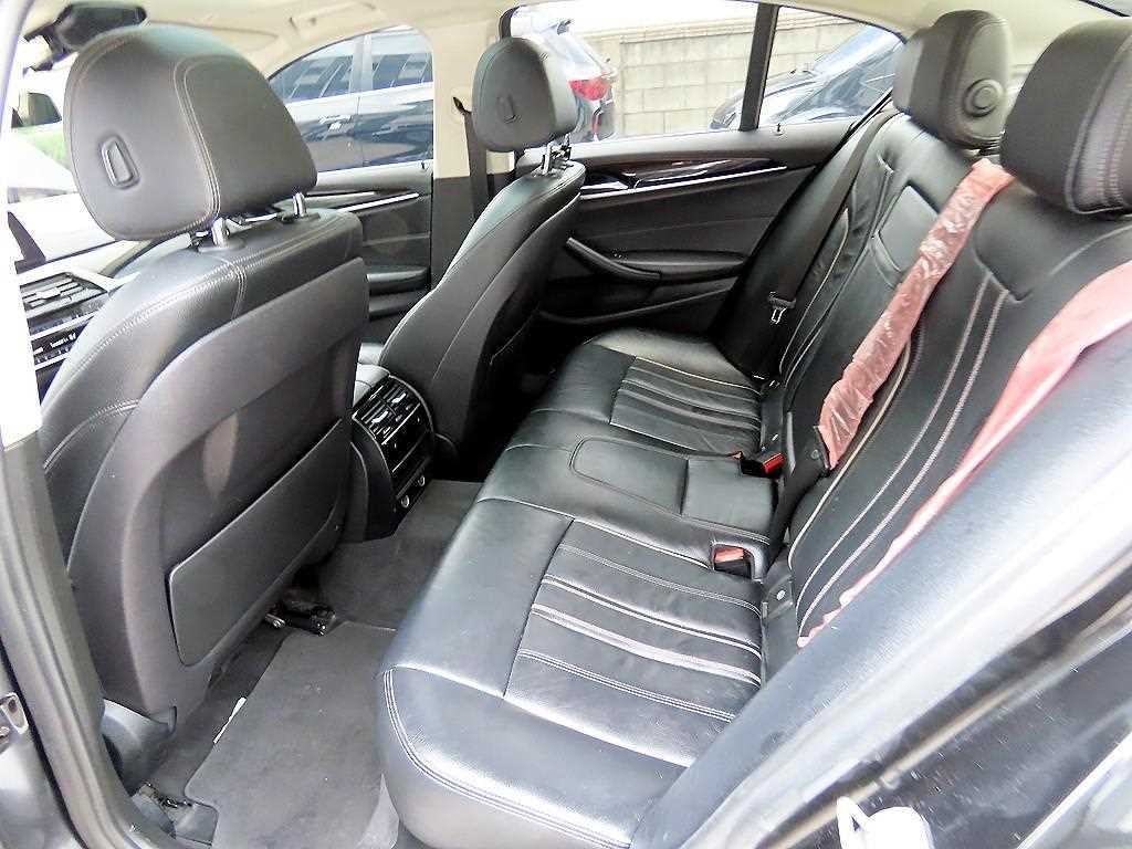 BMW 5시리즈 5시리즈 (G30) 520i 럭셔리 이미지 6